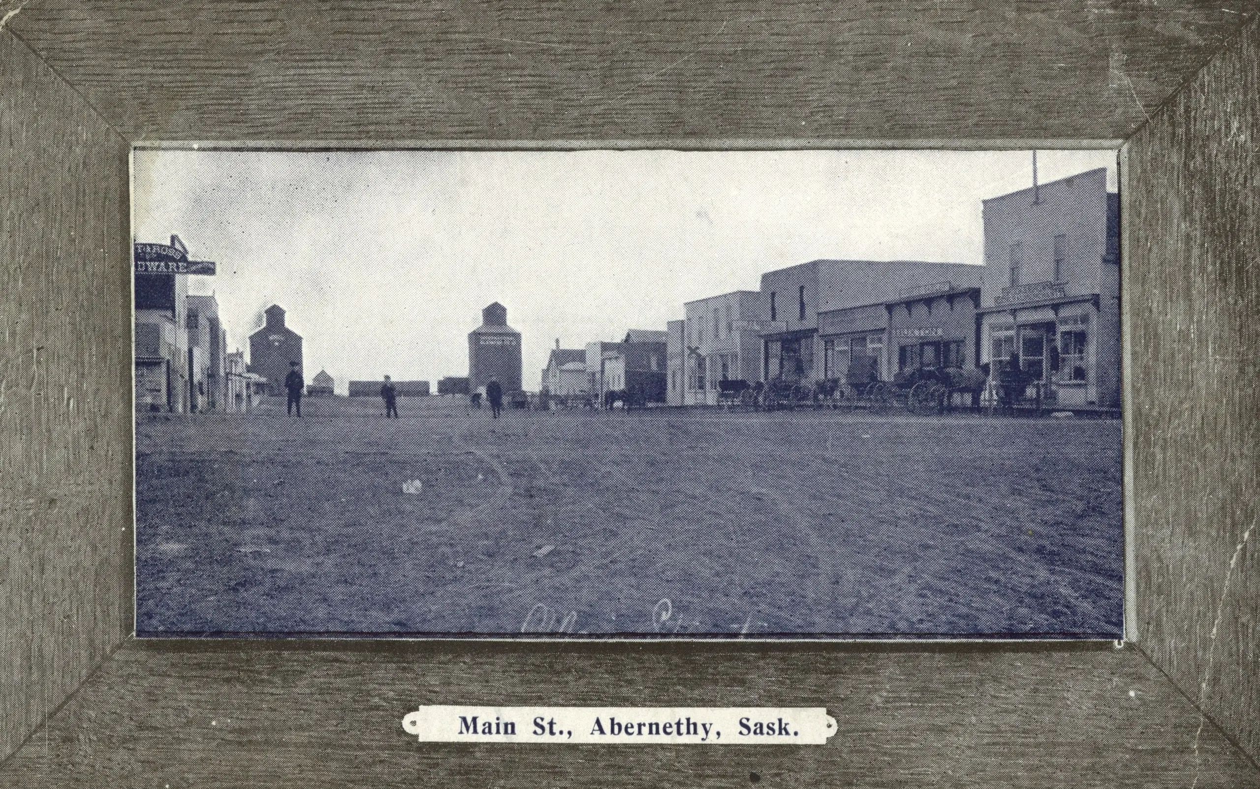 Main Street, Abernethy